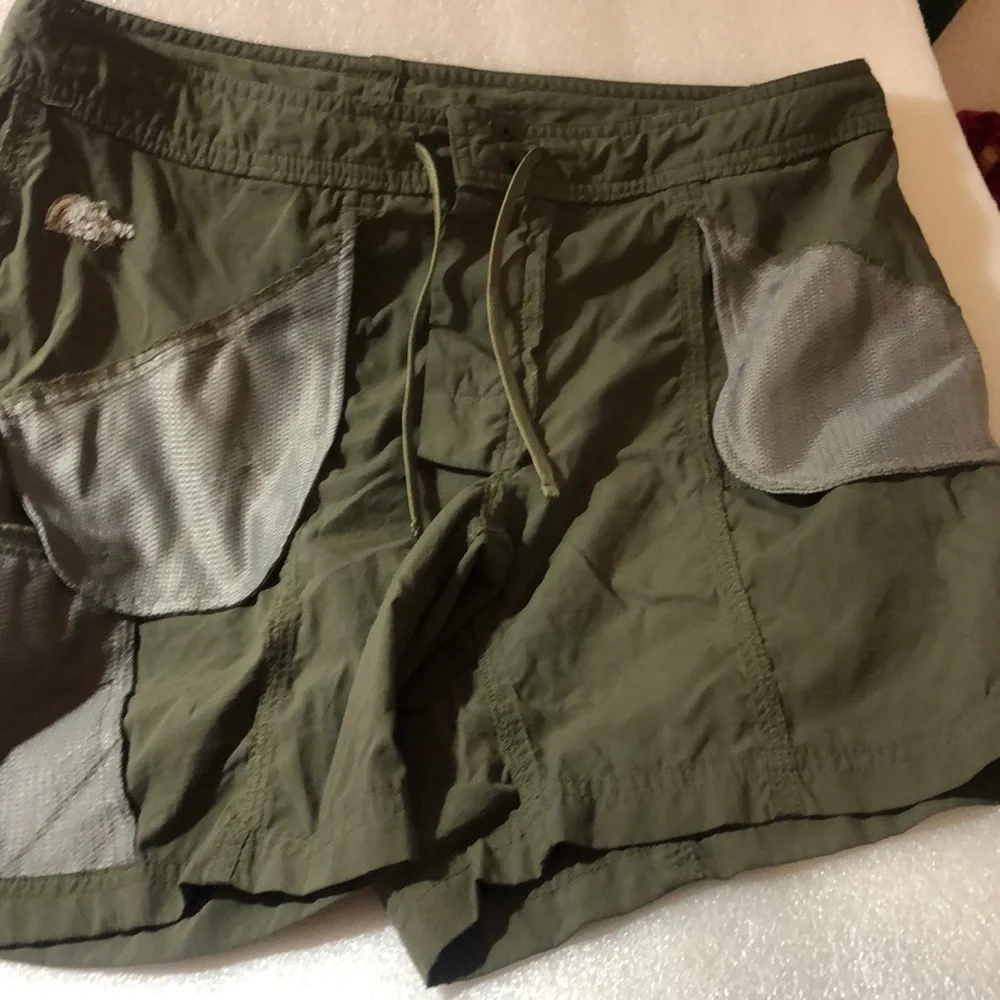 The North Face women's hiking shorts-size 12. Olive green color - Picture 12 of 12